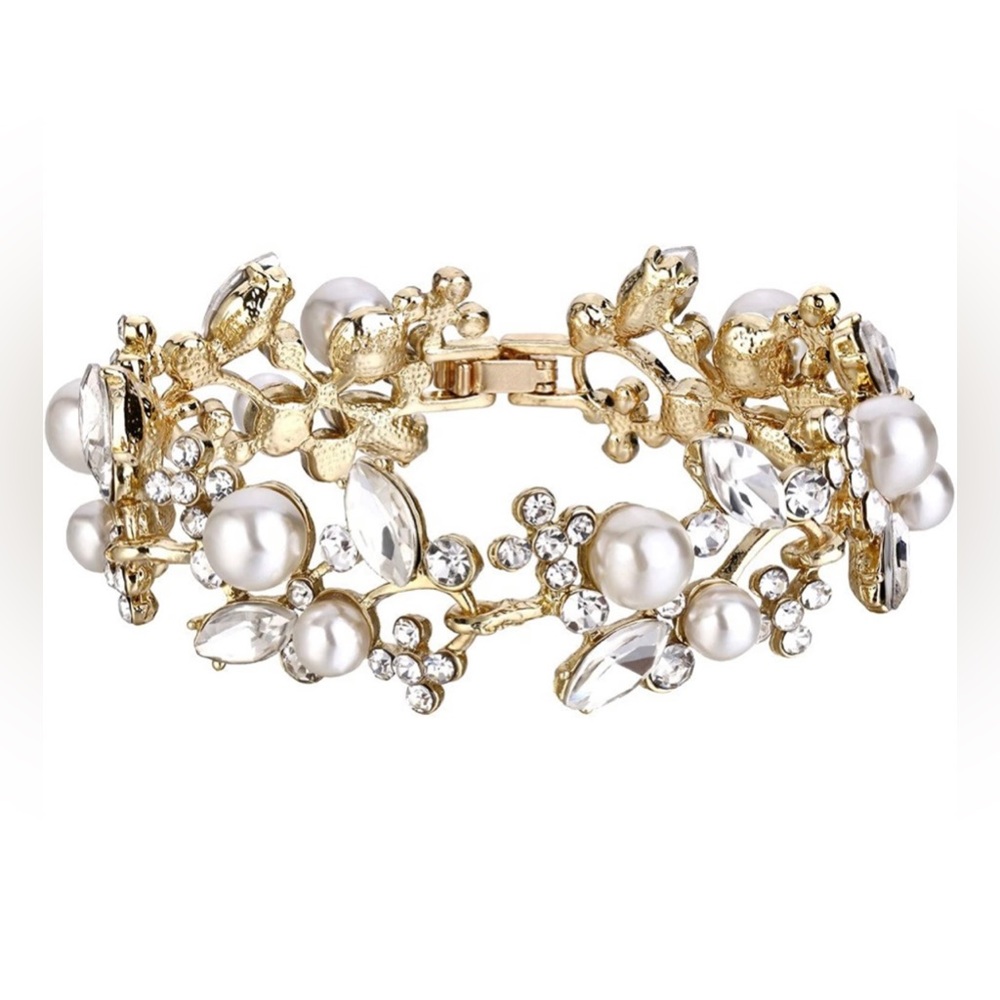 Gold & Pearl Bracelet
